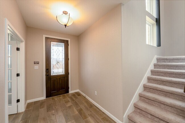 Foto del edificio - Beautiful 3 bedroom, 2.5 bathroom home in ...