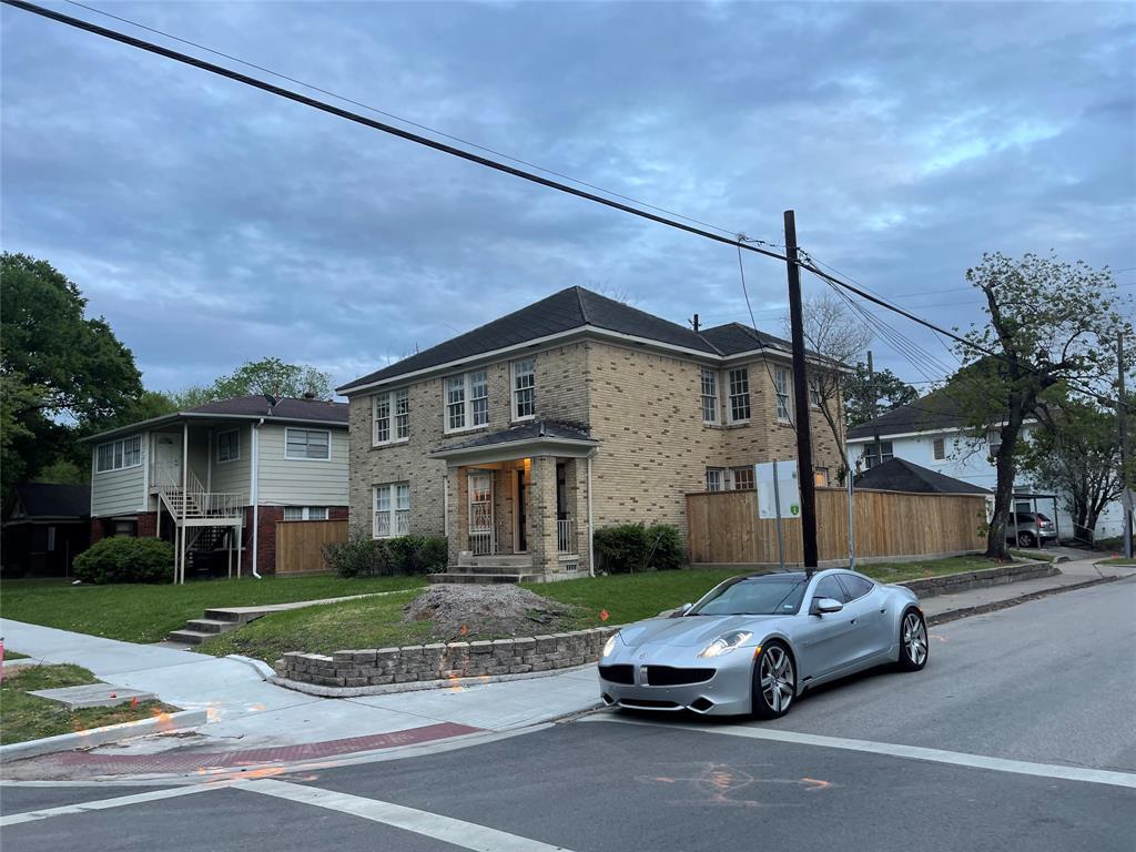Foto principal - 1661 Hawthorne St