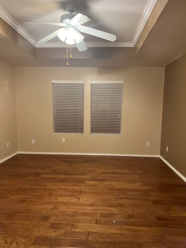 Master Bedroom - 27002 Rustic Cabin