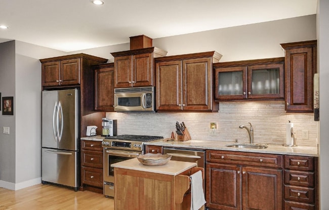 Building Photo - 136 SW Washington Ave