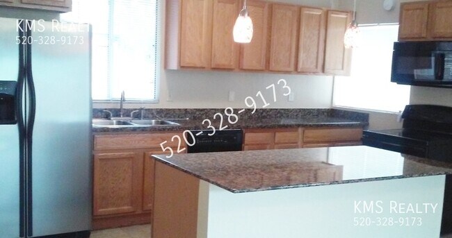 Foto del edificio - 4 bed/3bath Home (OWNER / AGENT)