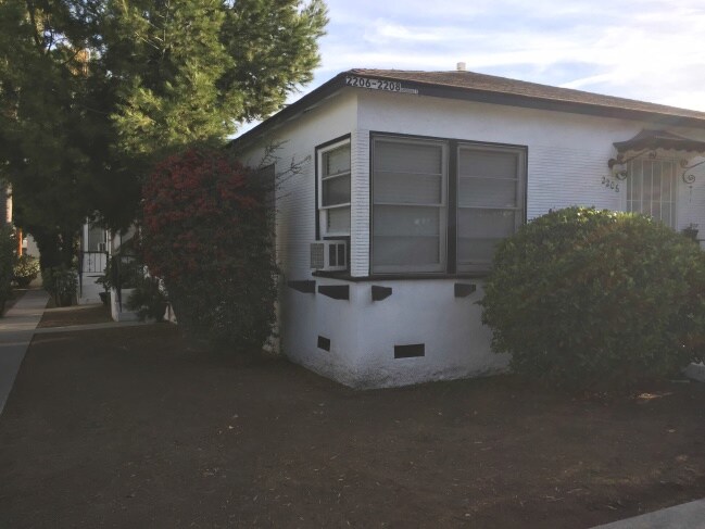 Building Photo - 2206-2208 1/2 Ocean Park Blvd