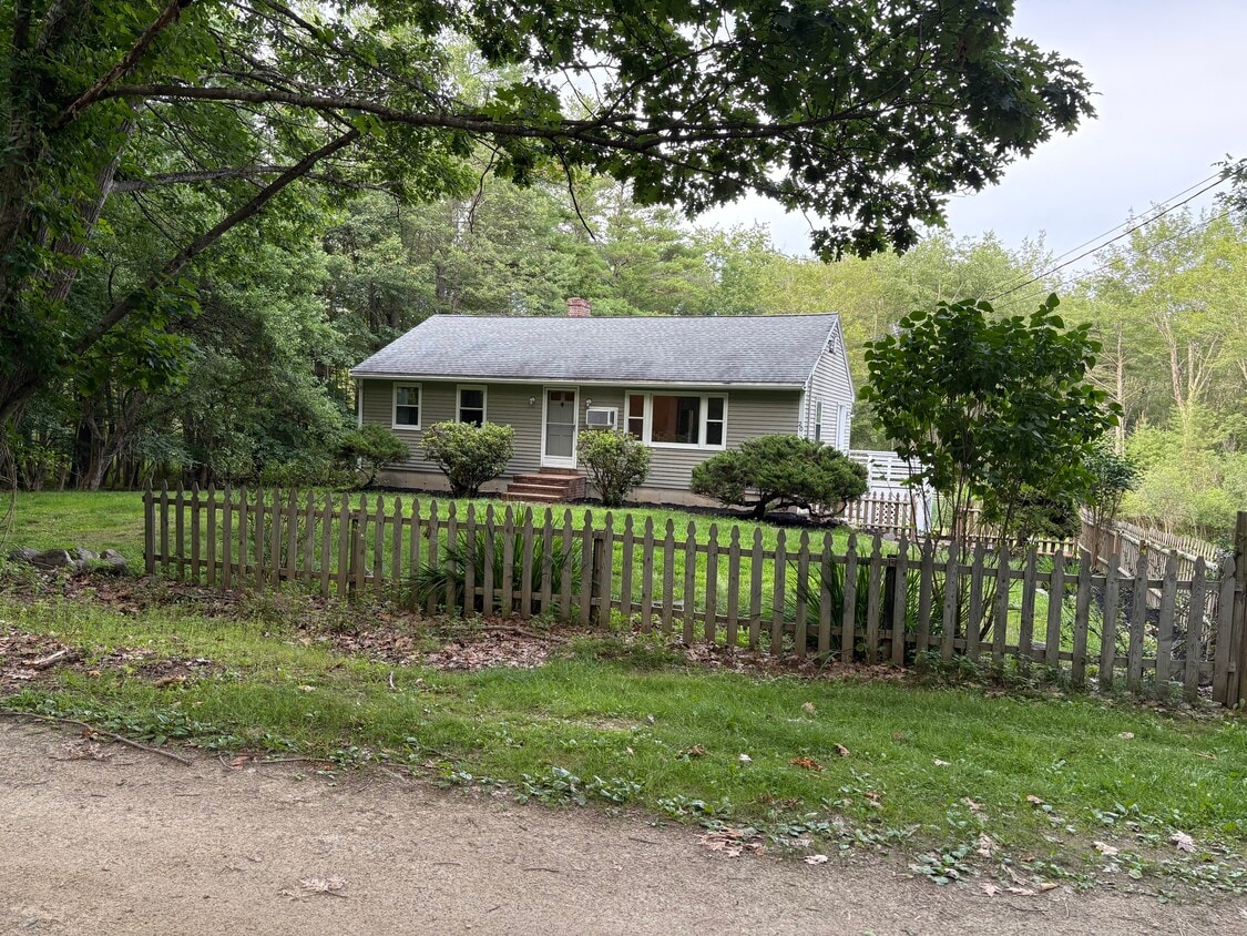 Primary Photo - 20 Gee Rd