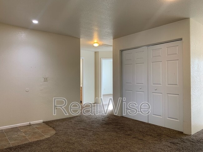 Foto del edificio - 249 SW Rogue River Ave