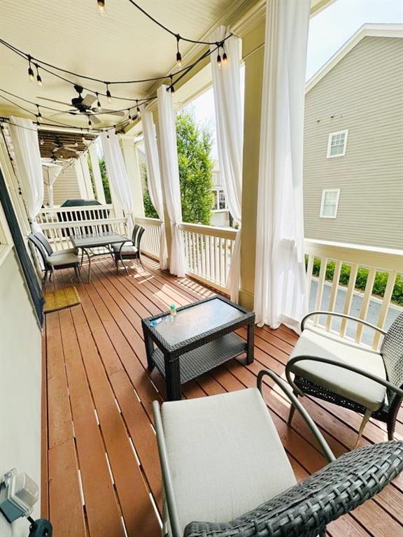 Foto del edificio - 81 College St NW