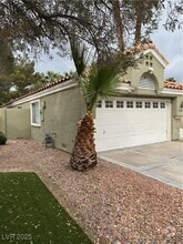 Building Photo - 9224 Kentucky Oaks Dr