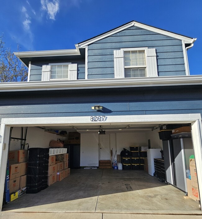 Foto del edificio - 8207 Monterey Way