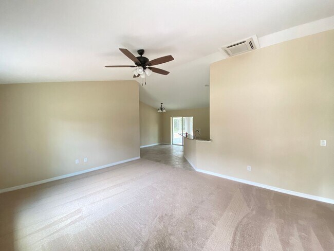 Foto del edificio - 6110 SW 154th Lane Rd