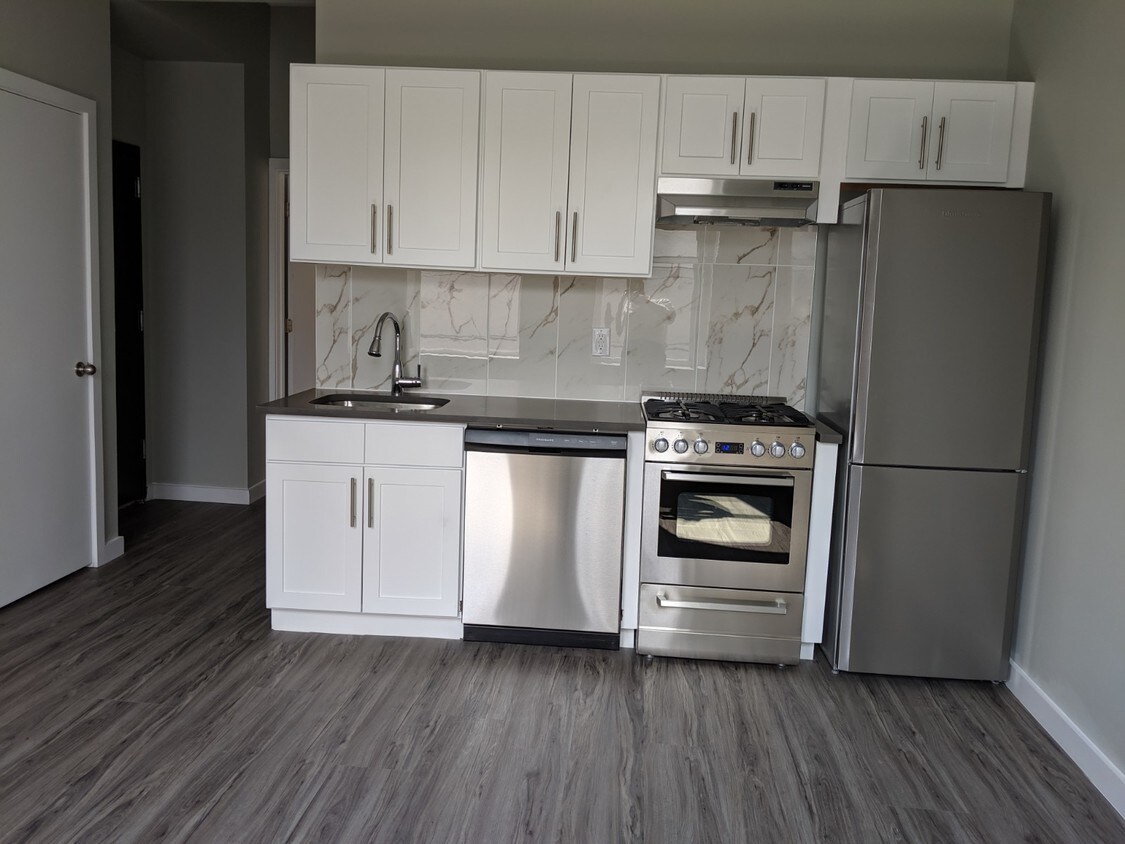 Foto principal - 98 Clinton Ave