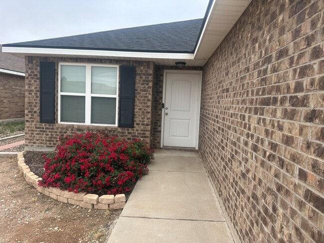 Building Photo - 808 E 96th St