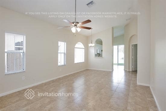 Foto del edificio - 2110 NE 37th Rd