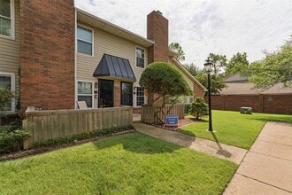 Building Photo - 3200 W Britton Rd