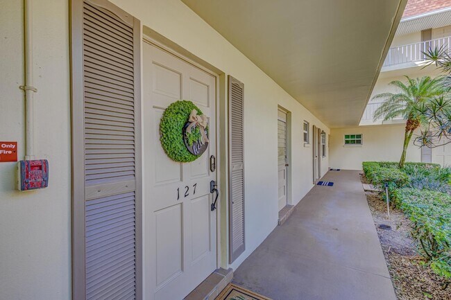 Foto del edificio - 5560 Tamberlane Cir