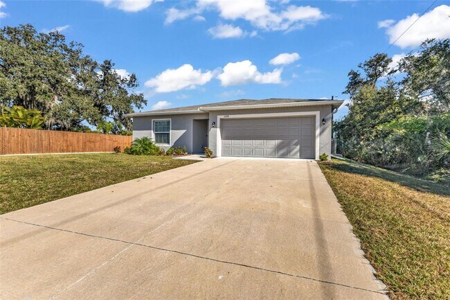 Foto del edificio - 3/2 FL dream home w/ large backyard & stylish new construction feel!!