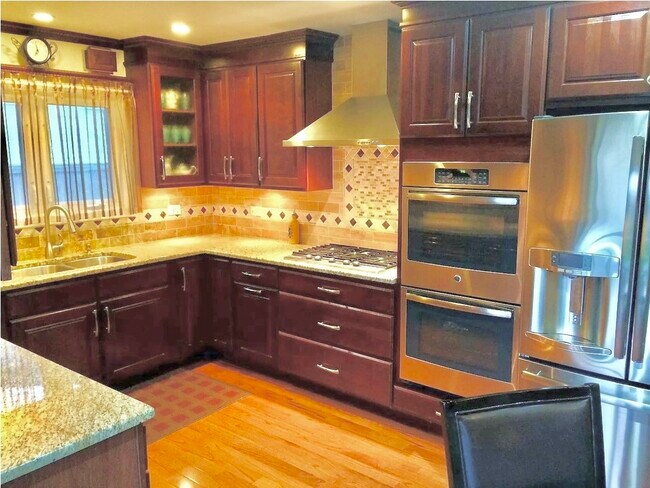 Foto del edificio - 3420 Winnetka Rd