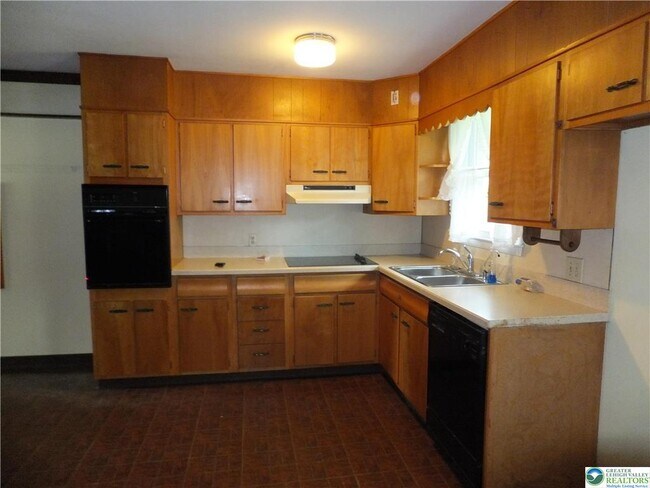 Foto del edificio - 3021 Rosewood Ct