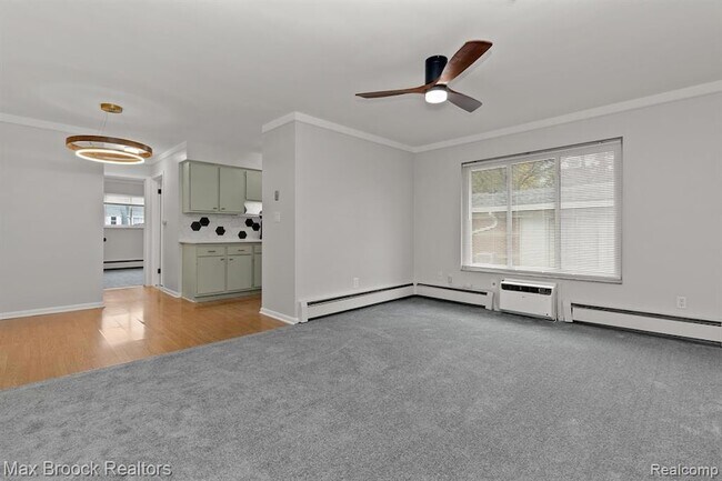 Foto del edificio - 15249 E 9 Mile Rd