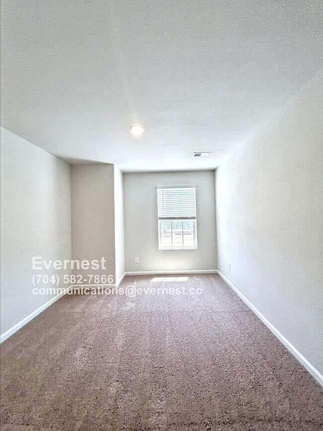 Foto del edificio - 2162 Willow Gln Dr