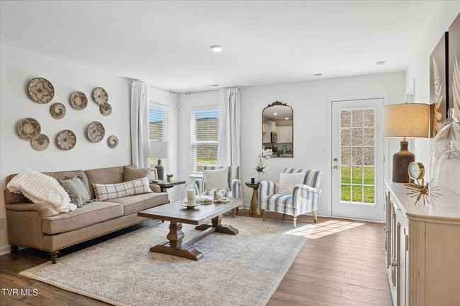 Foto del edificio - Charming 3-Bedroom Single-Family Home with Modern Comforts in Johnson City