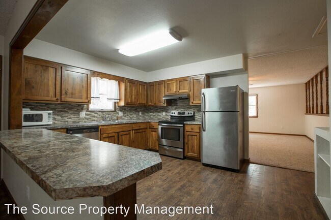 Building Photo - 5 br, 3 bath House - 732 Parkview Dr