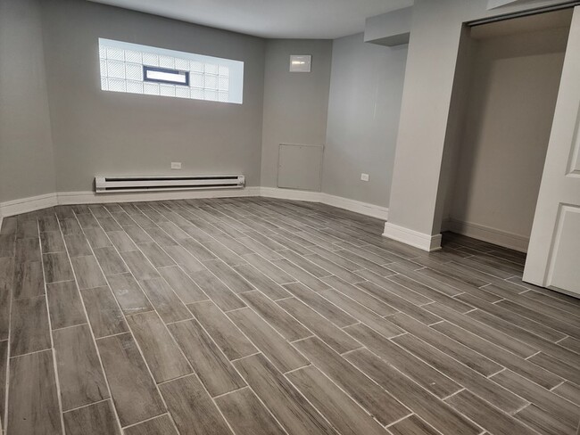 Building Photo - 8046 S Hermitage Ave