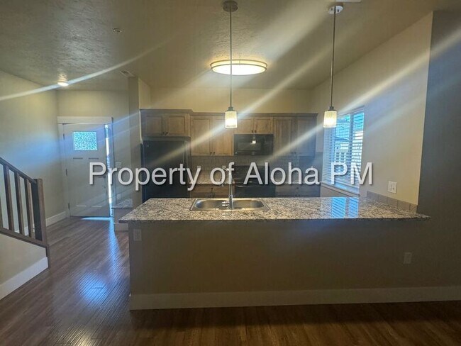 Foto del edificio - 3572 E Grand Forest Dr