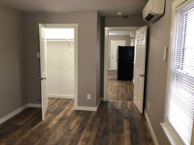 unit on second floor - 807 E 21st Ave