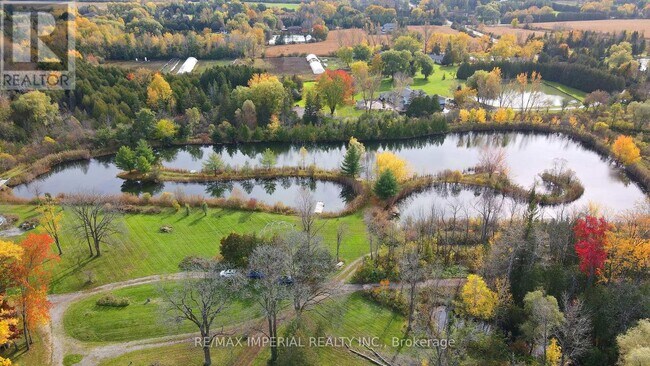 Photo du bâtiment - 13231 Kennedy Rd