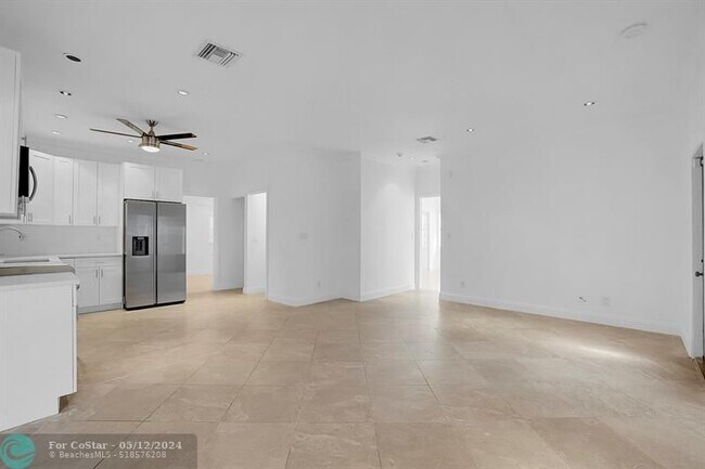 Foto del edificio - 900 NE 4th St