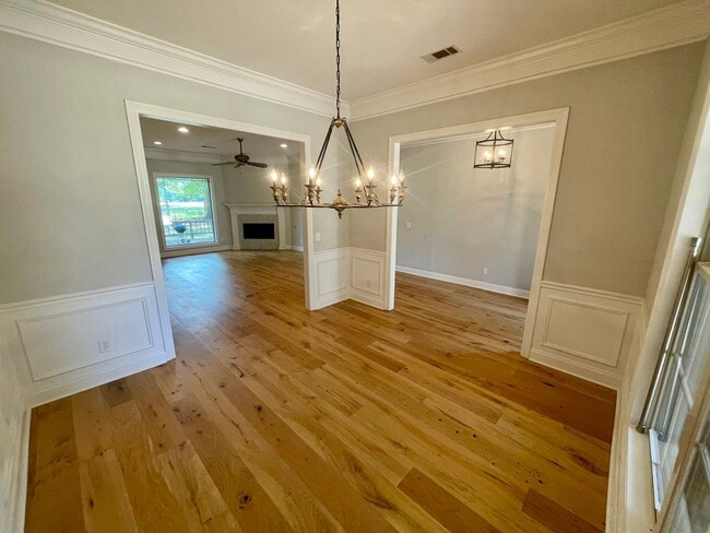 Building Photo - Amazing Home For Rent in Deerfield