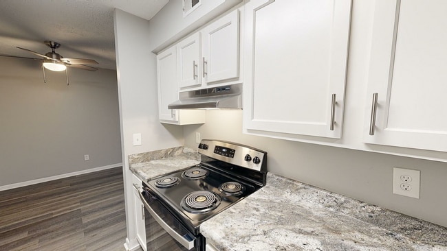 Kincaid-Kitchen.jpg - Lakeside Landing Apartments