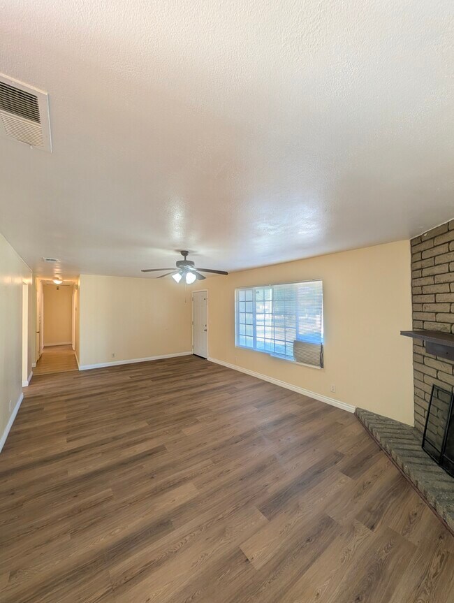 Foto del edificio - 26820 Cornell St