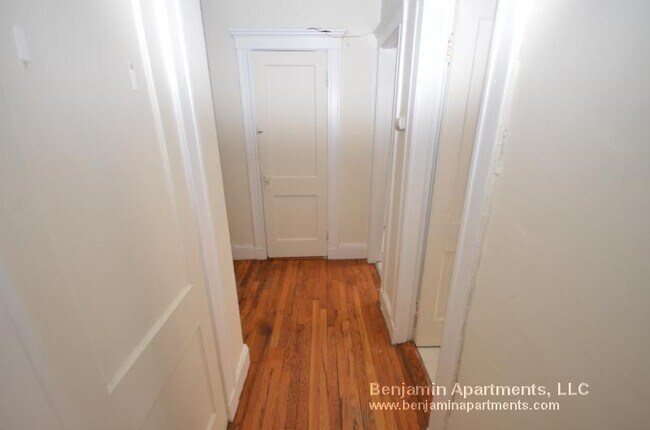 Building Photo - 25 Walbridge St