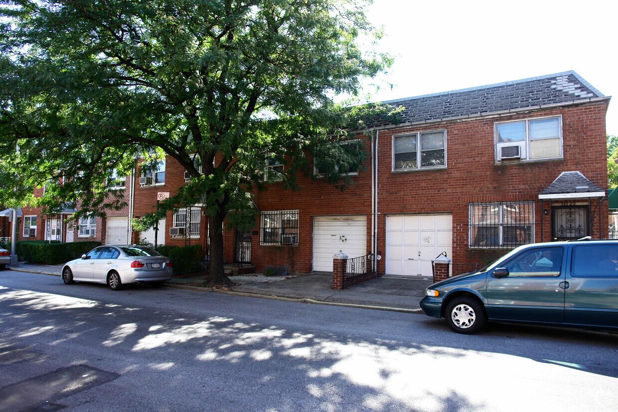 Building Photo - 13262-13270 Pople Ave