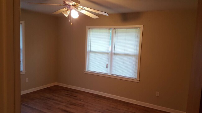 Foto del edificio - 8681 Farm to Market Rd 2011