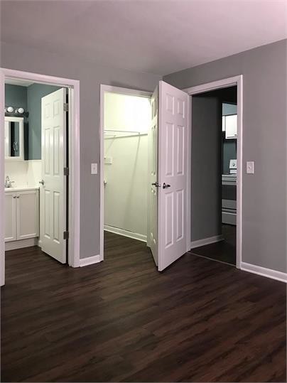 Foto del edificio - 320 Forest Park Dr