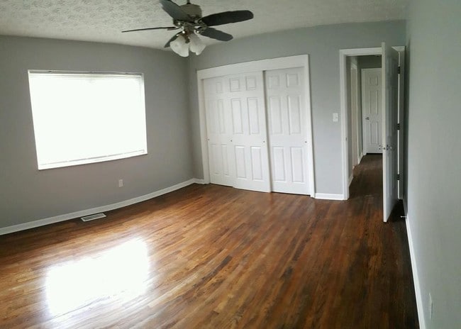 Building Photo - 204 Tate Ave