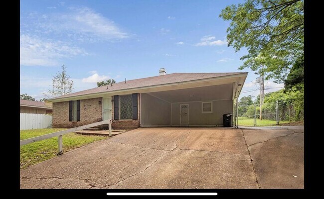 Photo - 2939 Mountain Terrace St House