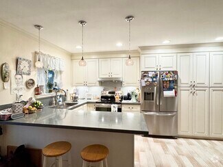 Building Photo - 4056 Lake Osborne Dr
