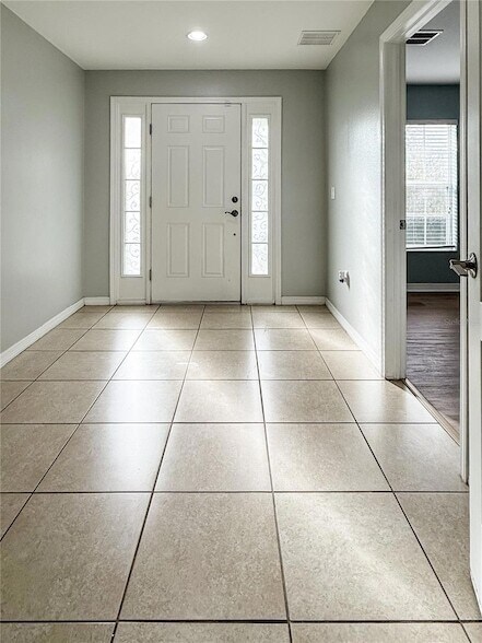 Foto del edificio - 10144 Arbor Run Dr