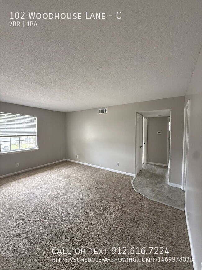 Foto del edificio - 102 Woodhouse Ln