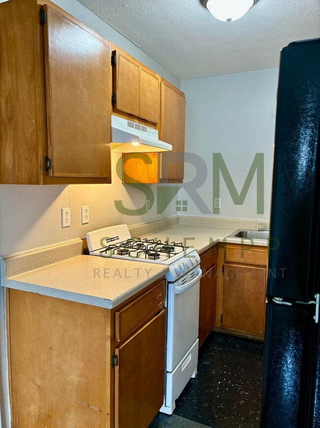 Building Photo - 2431 St Xavier St