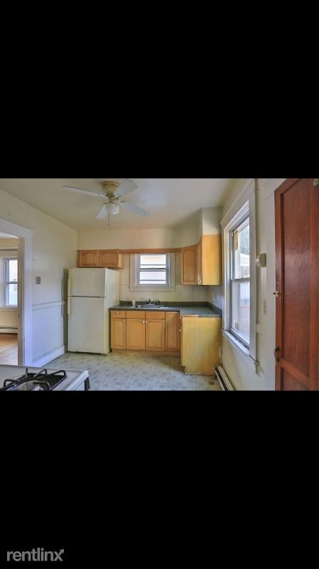 Building Photo - 2 br, 1 bath House - 126 Pumgansett St