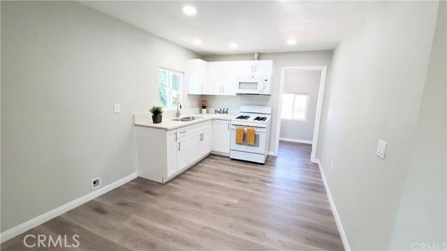 Foto del edificio - 21786 Cottonwood Ave