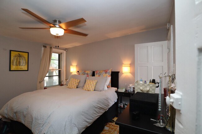 Foto del edificio - 1587 E Hewson St