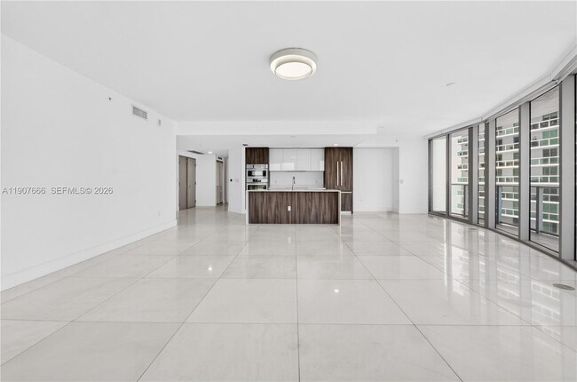 Foto del edificio - 488 NE 18th St