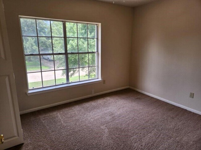 Foto del edificio - 22606 Powell House Ln