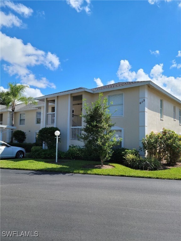 Building Photo - 613 Squire Cir