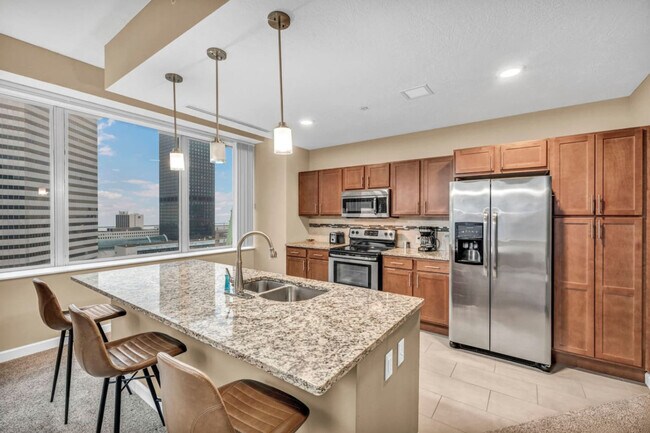Foto del edificio - 1717 E 9th St
