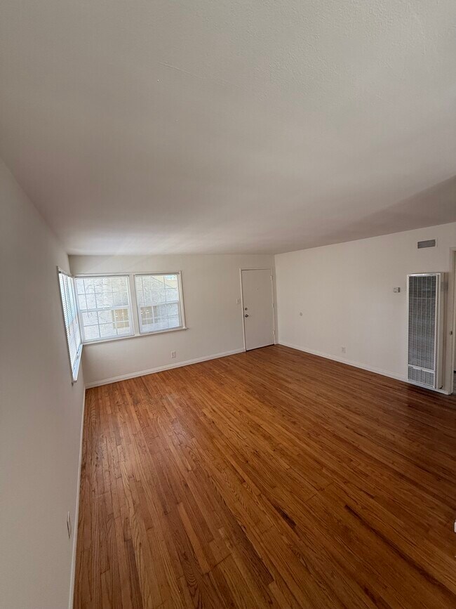 Foto del edificio - 3970 Sawtelle Blvd